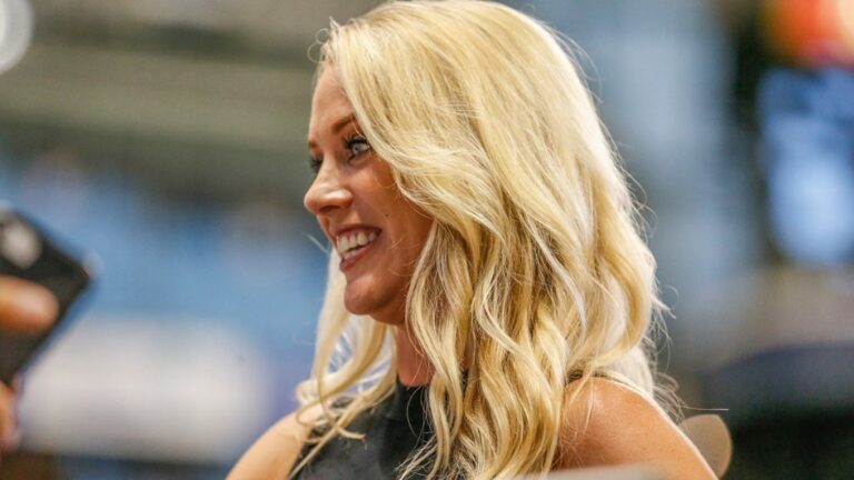 Kelly Crull: A Closer Look at the Voice of Modern Sports Broadcasting